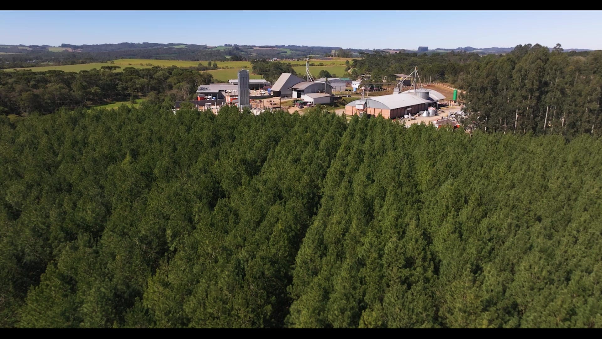 Armazém graneleiro em obra